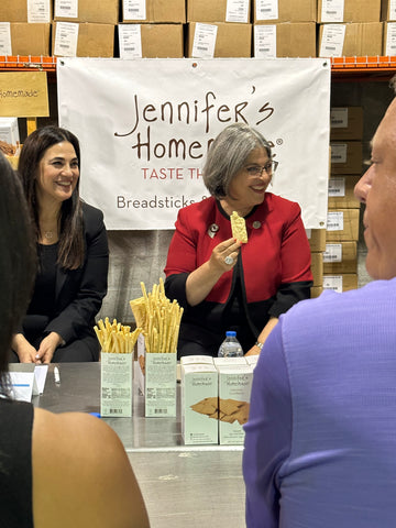 Mayor Danielle Cava Levine eats Jennifer's Homemade Flatbread