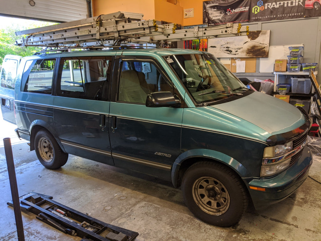 Chevrolet Astro Pioneer Kicker Sound System