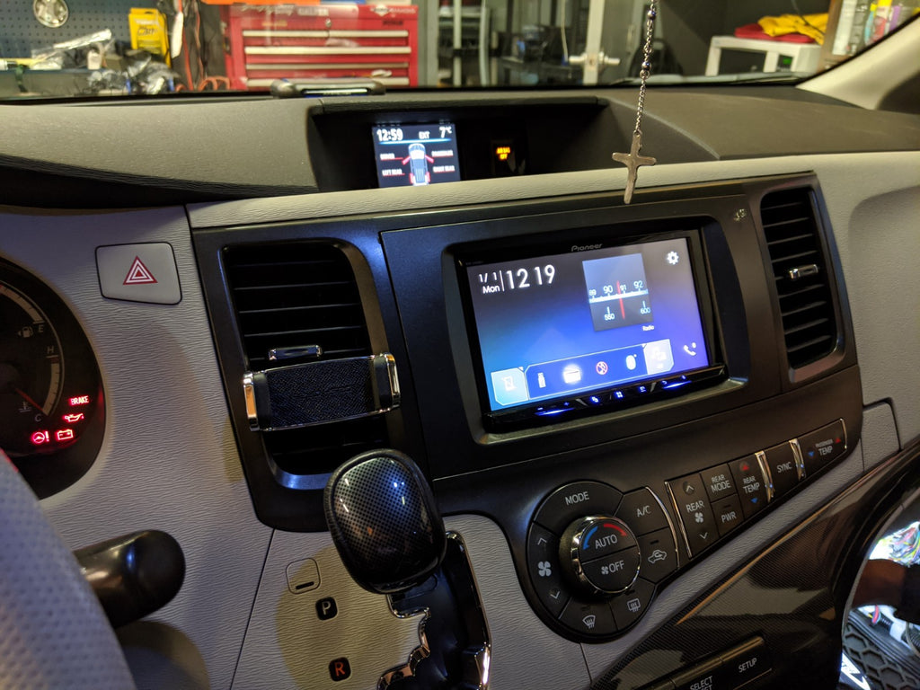 Toyota Sienna Pioneer carplay android auto