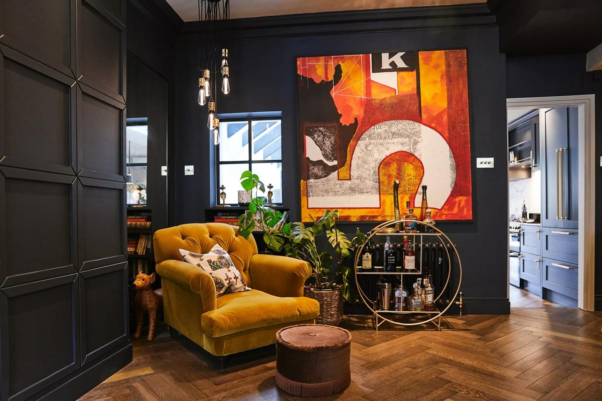 Bond Street No.219 (wall & woodwork)_Oliver Proudlock Living Room_Mylands ©Oliver Proudlock @proudlock @casaproudlock_L1 - Medium.jpg__PID:13292021-55da-4690-939e-23d66e3cdd73