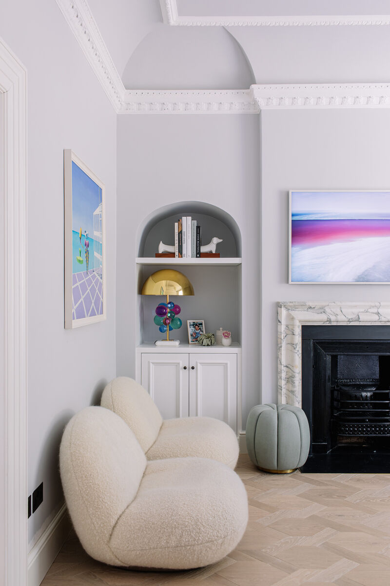 Sloane Square No.92® (Walls)_Pure White© No.1 (Woodwork)_Sitting Room_Mylands_@laurabutlermadden_1 - Newsletter and web.jpg__PID:f8d00889-a915-4de9-94b6-502fa18d4ec7