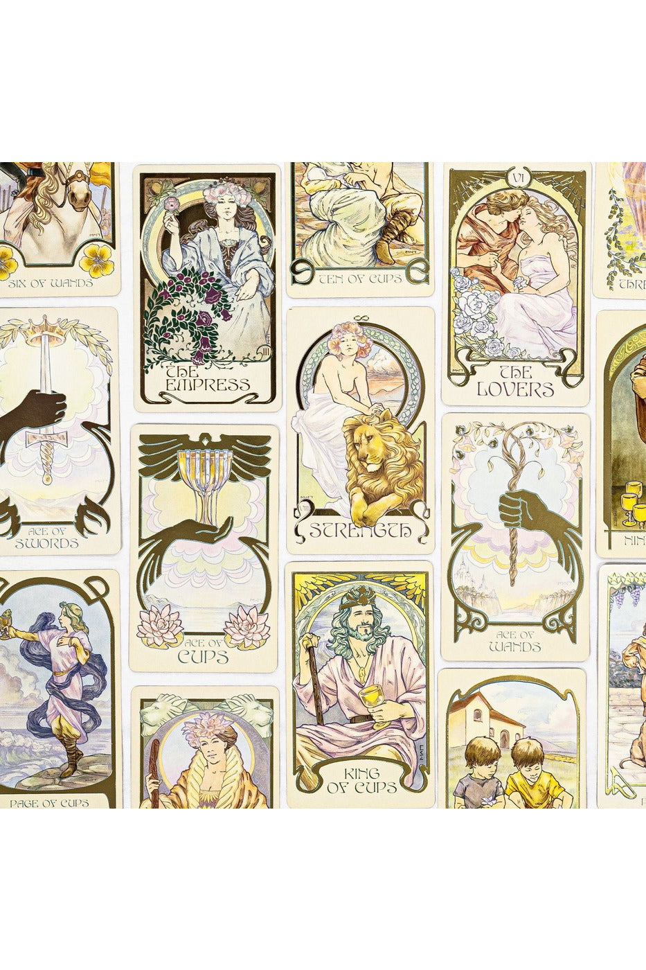 Ethereal Visions | Tarot Deck Majestic Hudson Lifestyle Experiences
