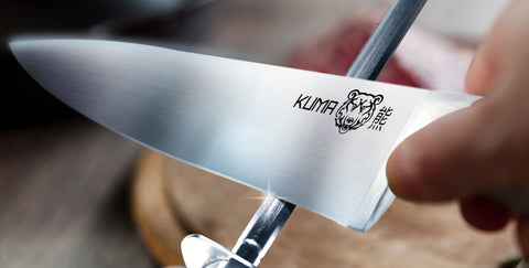 what are some reasons why a sharp knife is more safe than a dull knife