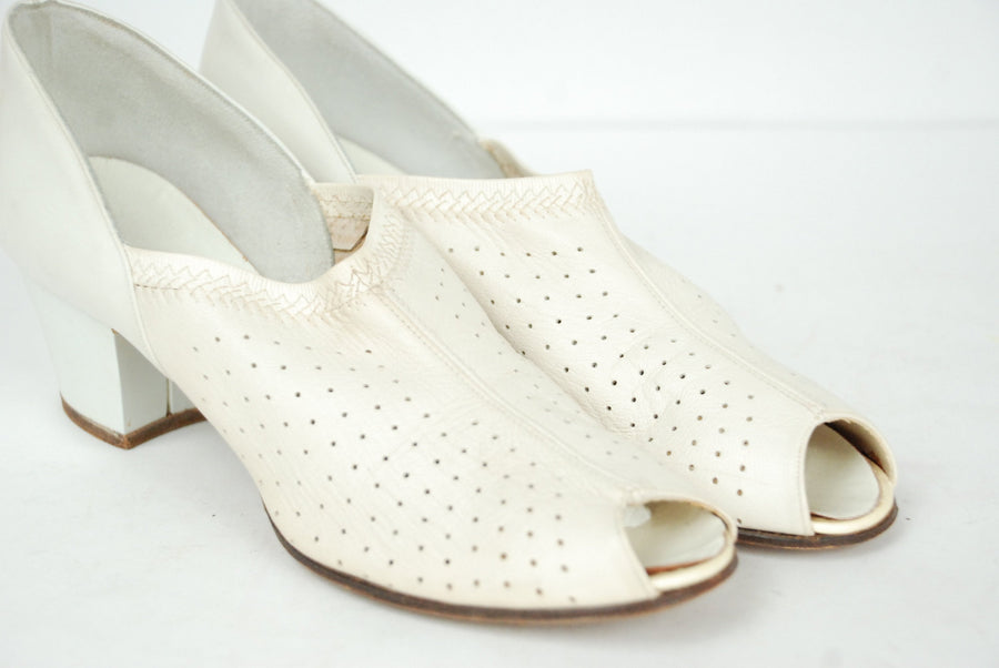 ivory peep toe pumps