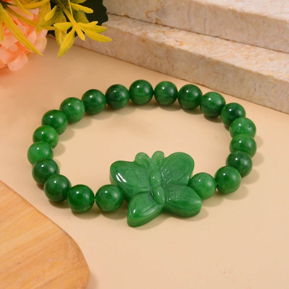 Green Jade Carved Bead Bracelet
