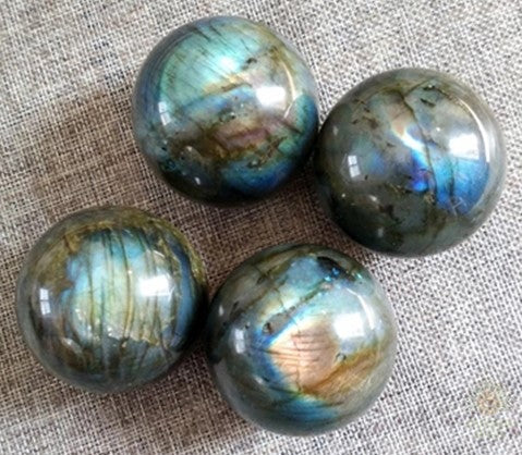 Sphère de labradorite naturelle