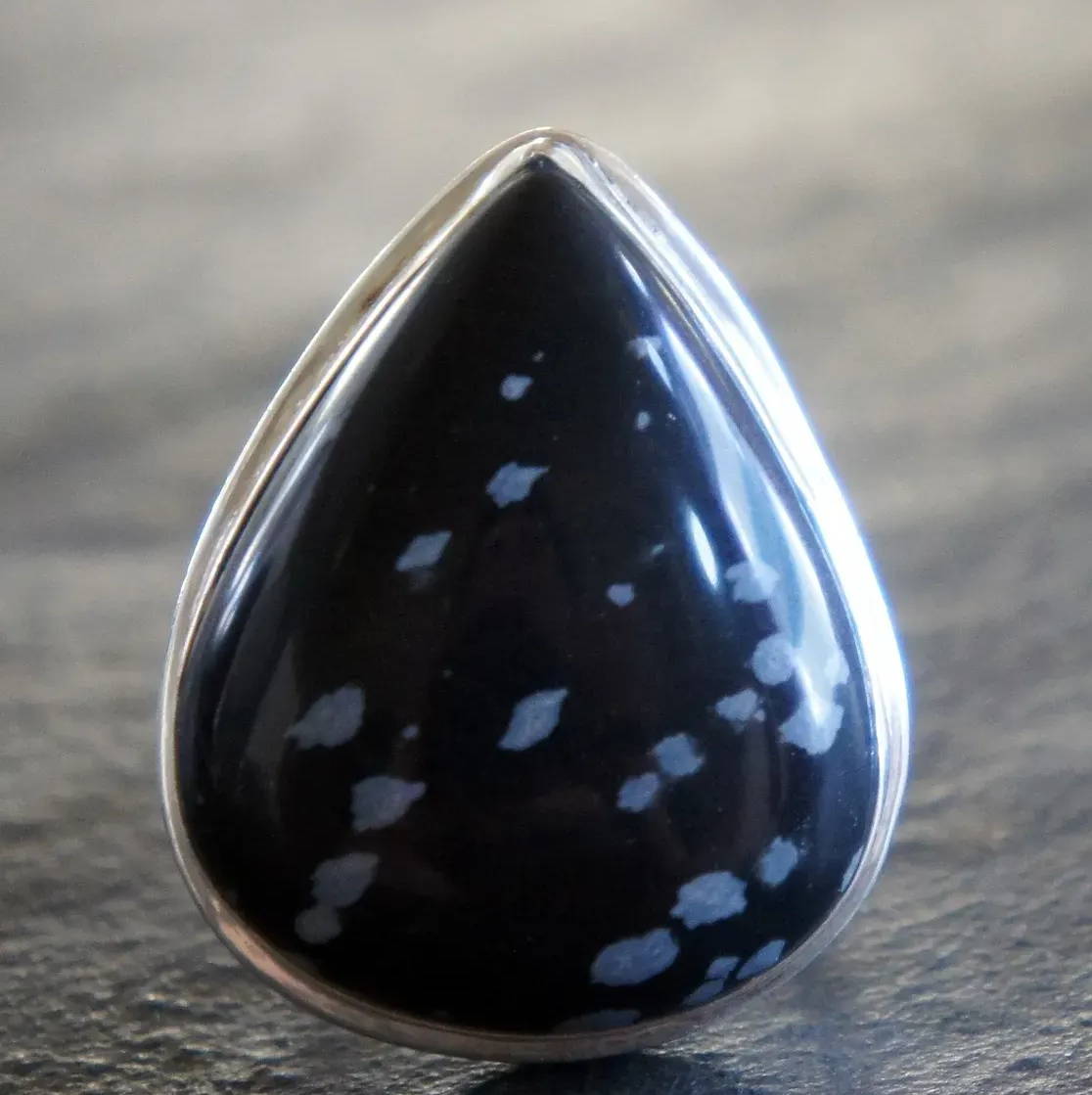 Obsidian Stone Drop