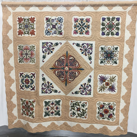 Hand applique quilt by Ilene King