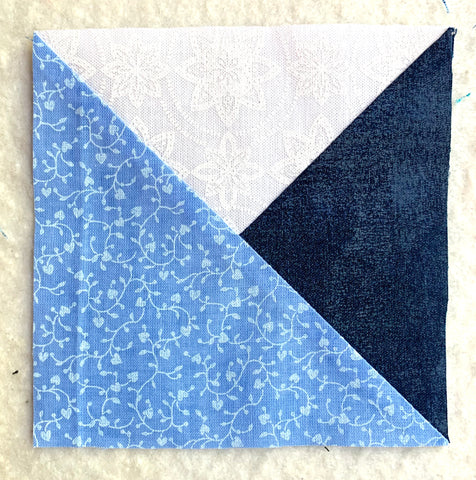 Square made with 3 triangles