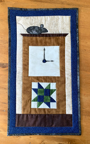 Hickory Dickory Dock Mini Quilt