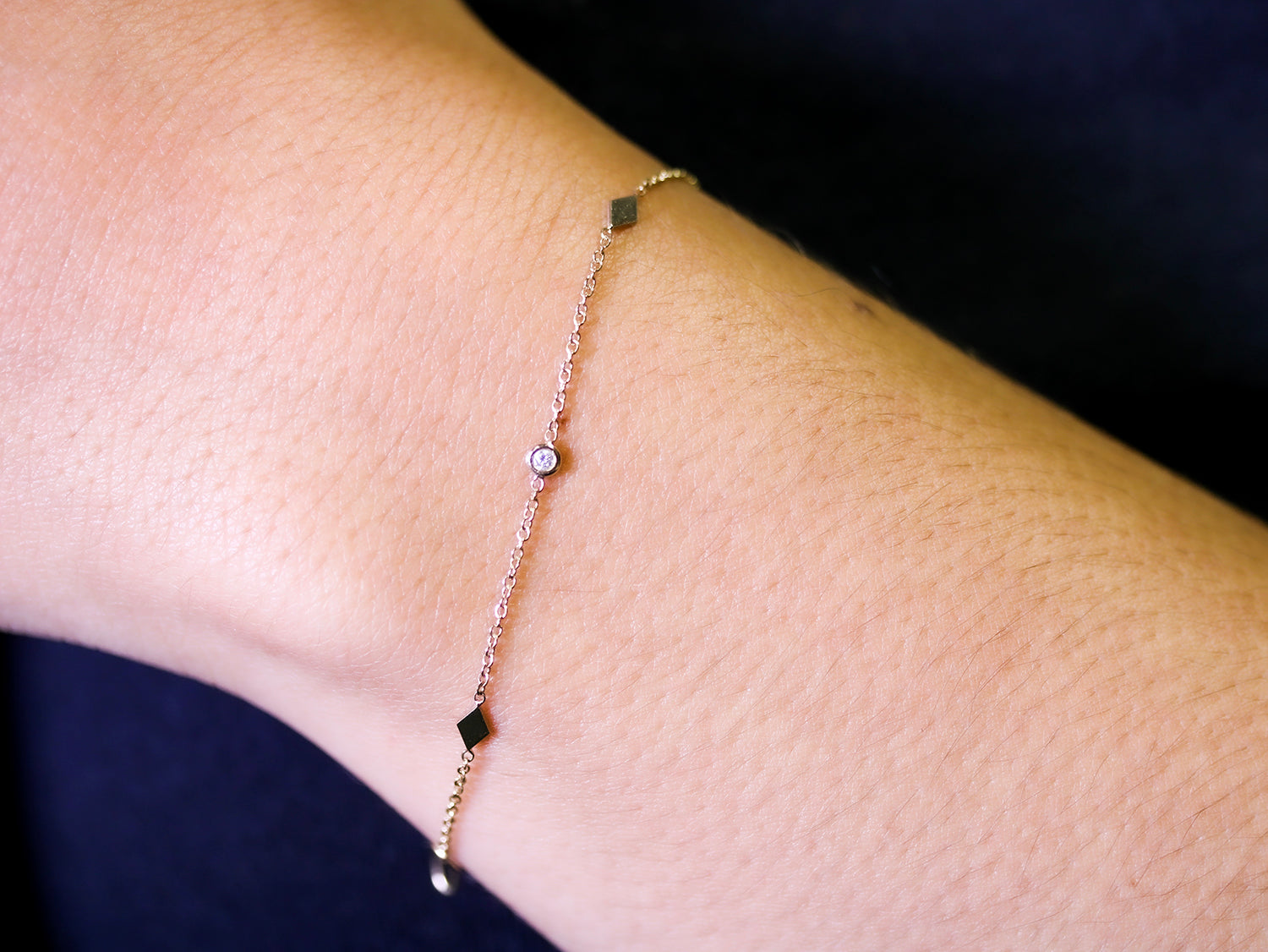 Floating Diamond Petite Bracelet