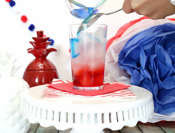 Patriotic 4th of July Glittery Cocktail Recipe | Brewglitter.com
