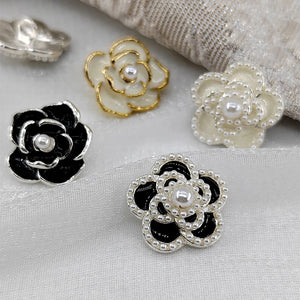 6 PC / Gavin Novelty Buttons - Classic Modern Fabrics