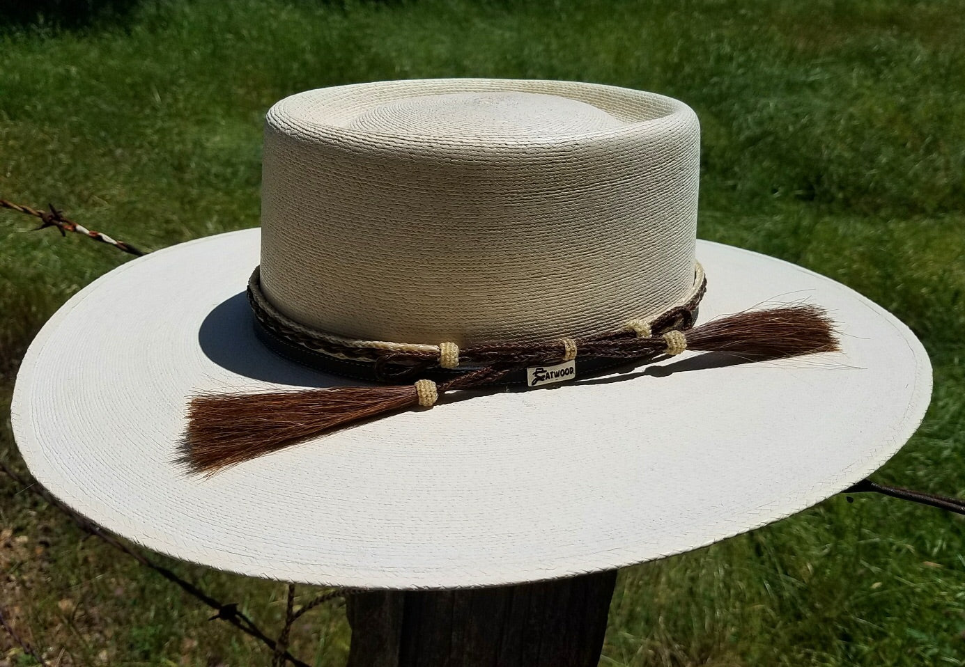 vaquero style hat