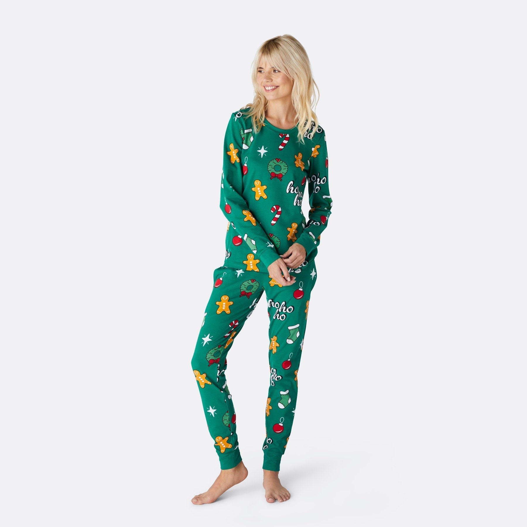 Se Hohoho Grøn Julepyjamas Dame hos SillySanta