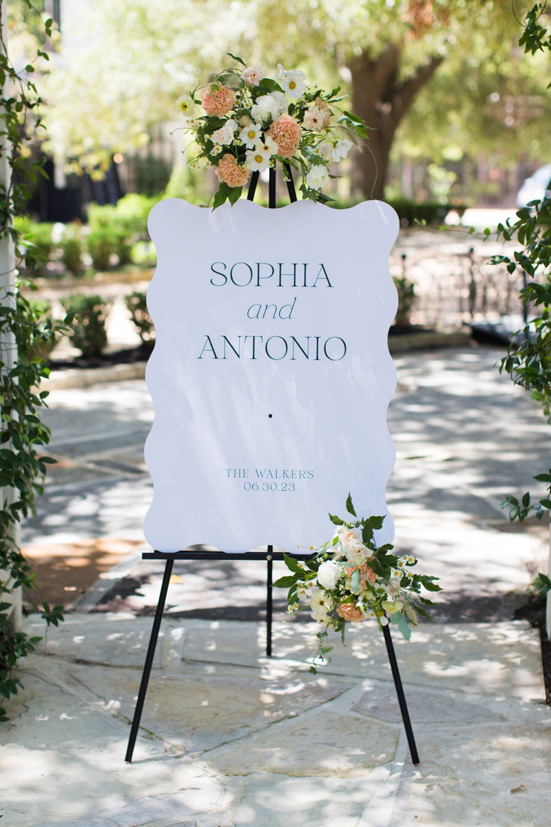 Acrylic wedding signs by Lily & Roe Co.