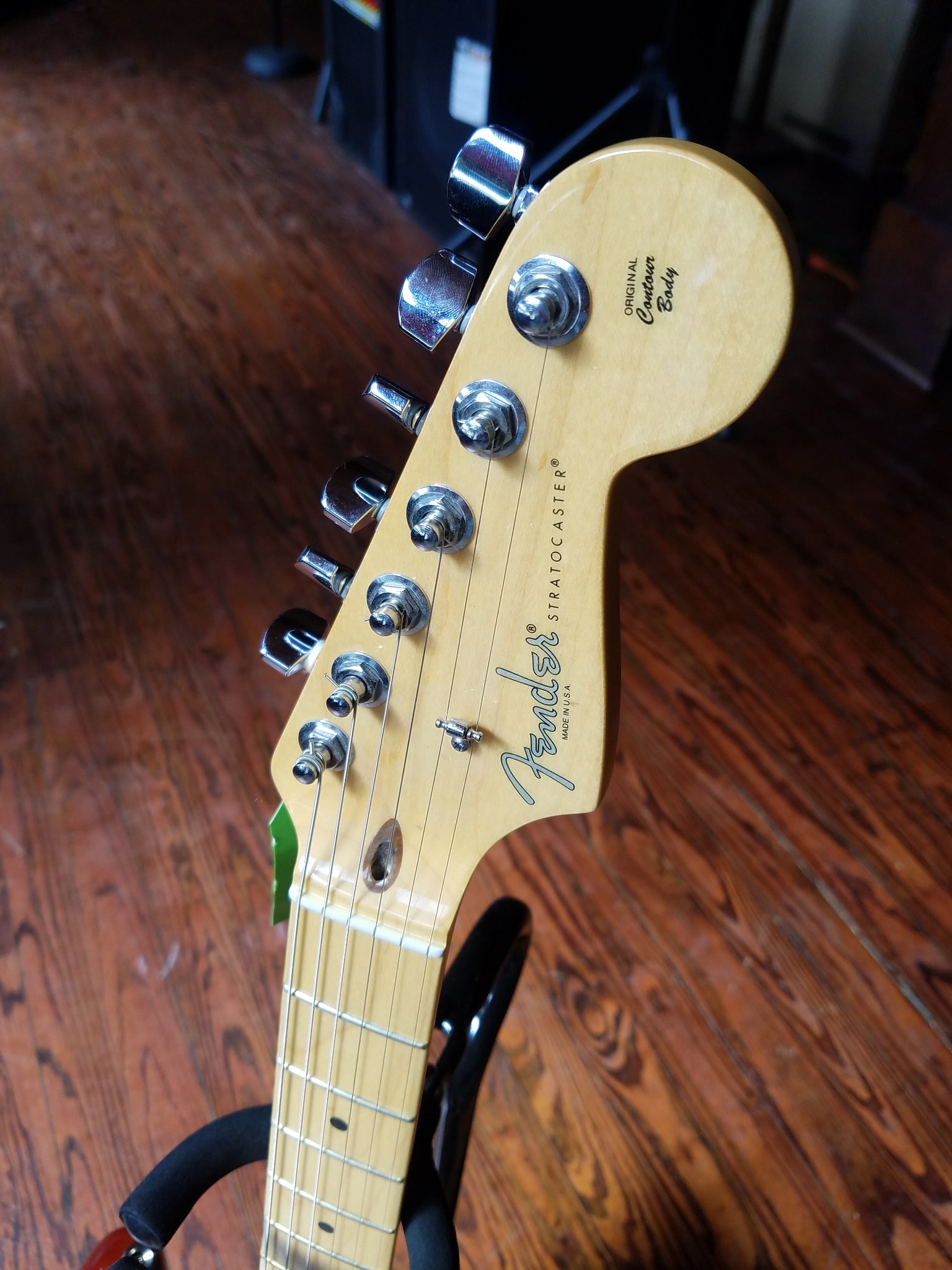 USED 2013 Fender American Standard Stratocaster – Metro Music Inc