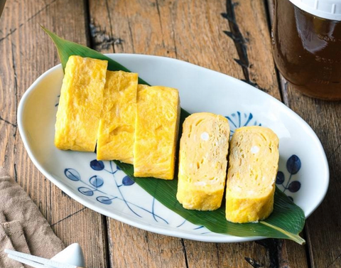 Japanese Sweet Rolled Omelet (Tamagoyaki) | Lunch Box Bento Recipes | Matchbox