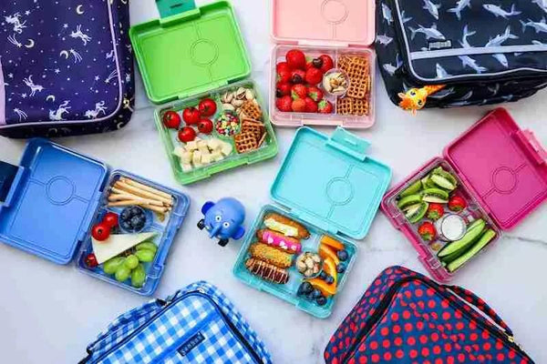 https://cdn.shopify.com/s/files/1/2994/3698/files/yumbox-bento-box-matchbox-089a9978_600x600.jpg?v=1670385443