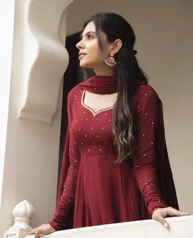 15 Graceful Neck Styles Of Punjabi Suits