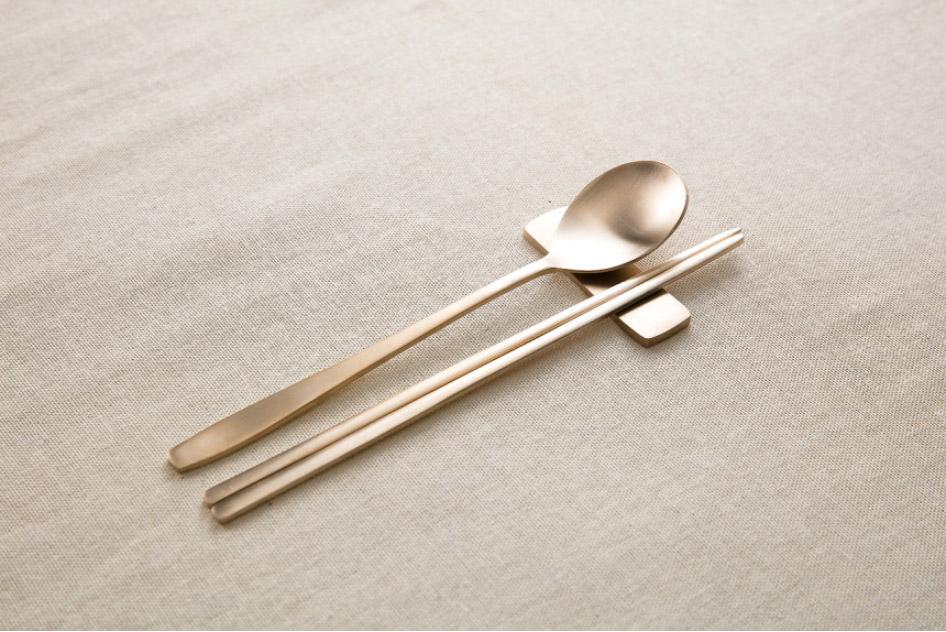 LEESAGEUM Korean Classic Yugi Brassware Spoon + Chopstick Set