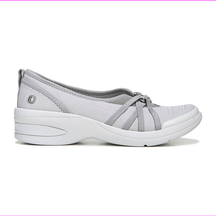 bzees rosie slip on shoes