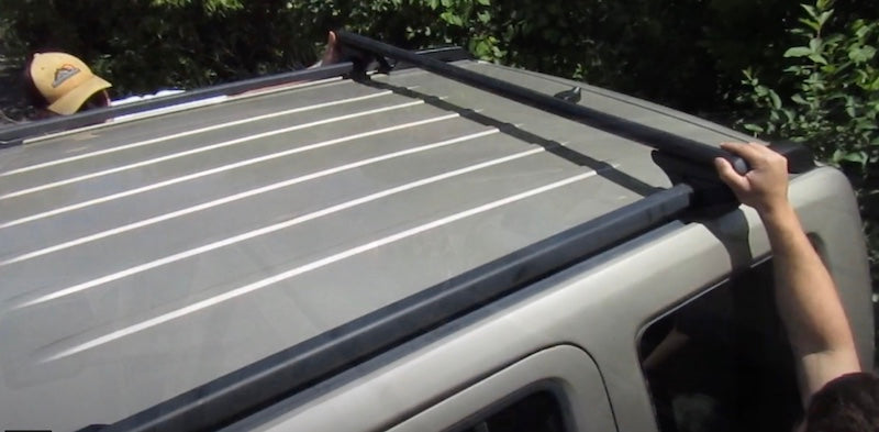 Roof rack cross bars