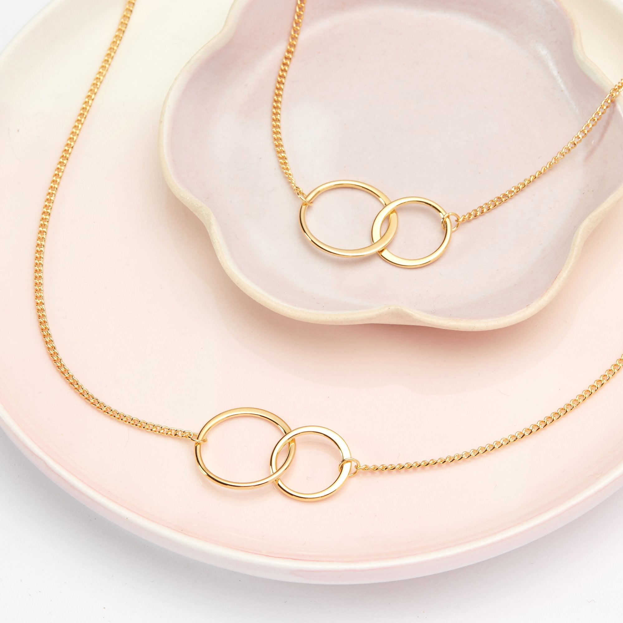 Dainty Simple Lightweight Small Circles Necklace – Sarah Cornwell Jewelry