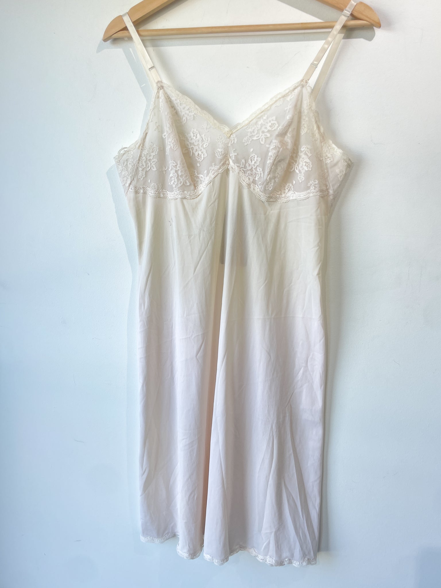 Notitie vaas knecht Vintage Cream Slip Dress – The Curatorial Dept.