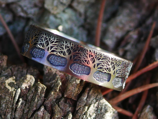 Amazing Beauty Ring Forest engraving. A lot of details you can see all the branches of the trees. Cratfmanship by Laser Custom Works is available on Divavap.com