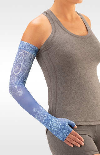 Juzo Soft Arm Sleeve w/Silicone Band MOROCCAN BLUE Print | Free 