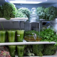 green_juices_kale_fridge_fasting_pic