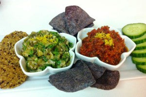 guacamole_tomato_pesto_chipes_multigrain_cucumbe_pic