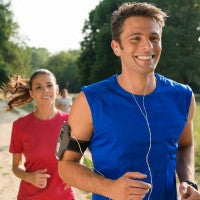 running_music_headphones_couple_afternoon_nature_pic