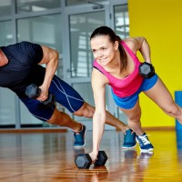 weights_training_exercise_man_woman_hiit_pic