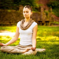 woman_young_meditate_nature_calm_relax_pic