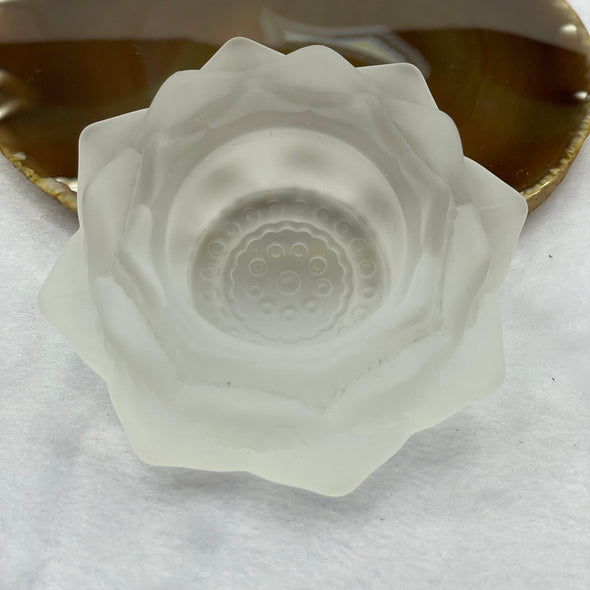 Liu Li Crystal Lotus Bowl - 237.96g 91.1 by 91.1 by 32.7mm