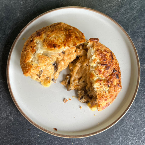 vegan mushroom stroganoff pie