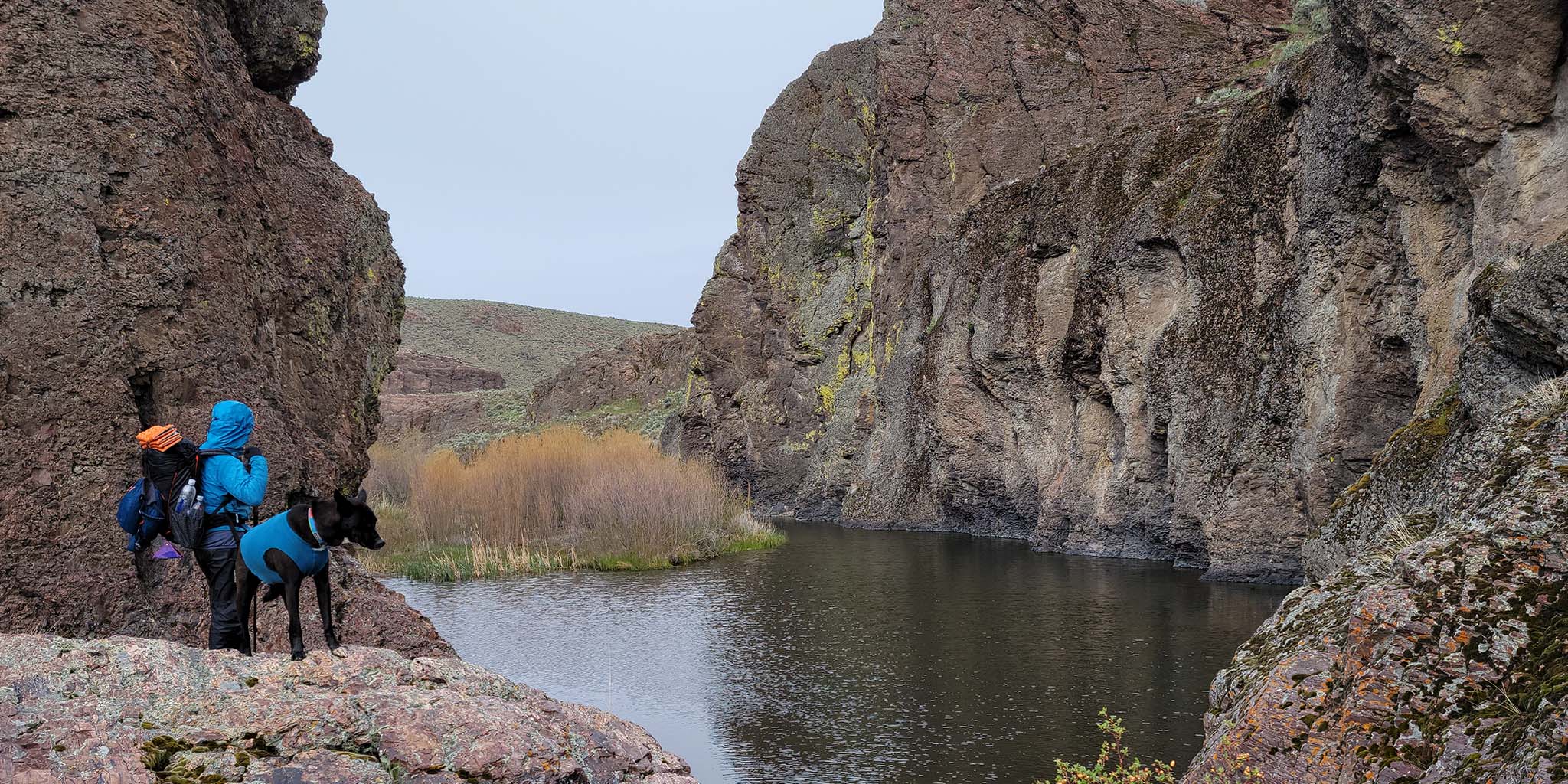 DRESS LIKE AN ONION: PEELING BACK THE LAYERS FOR EFFECTIVE AND COMFORTABLE HIGH DESERT BACKPACKING