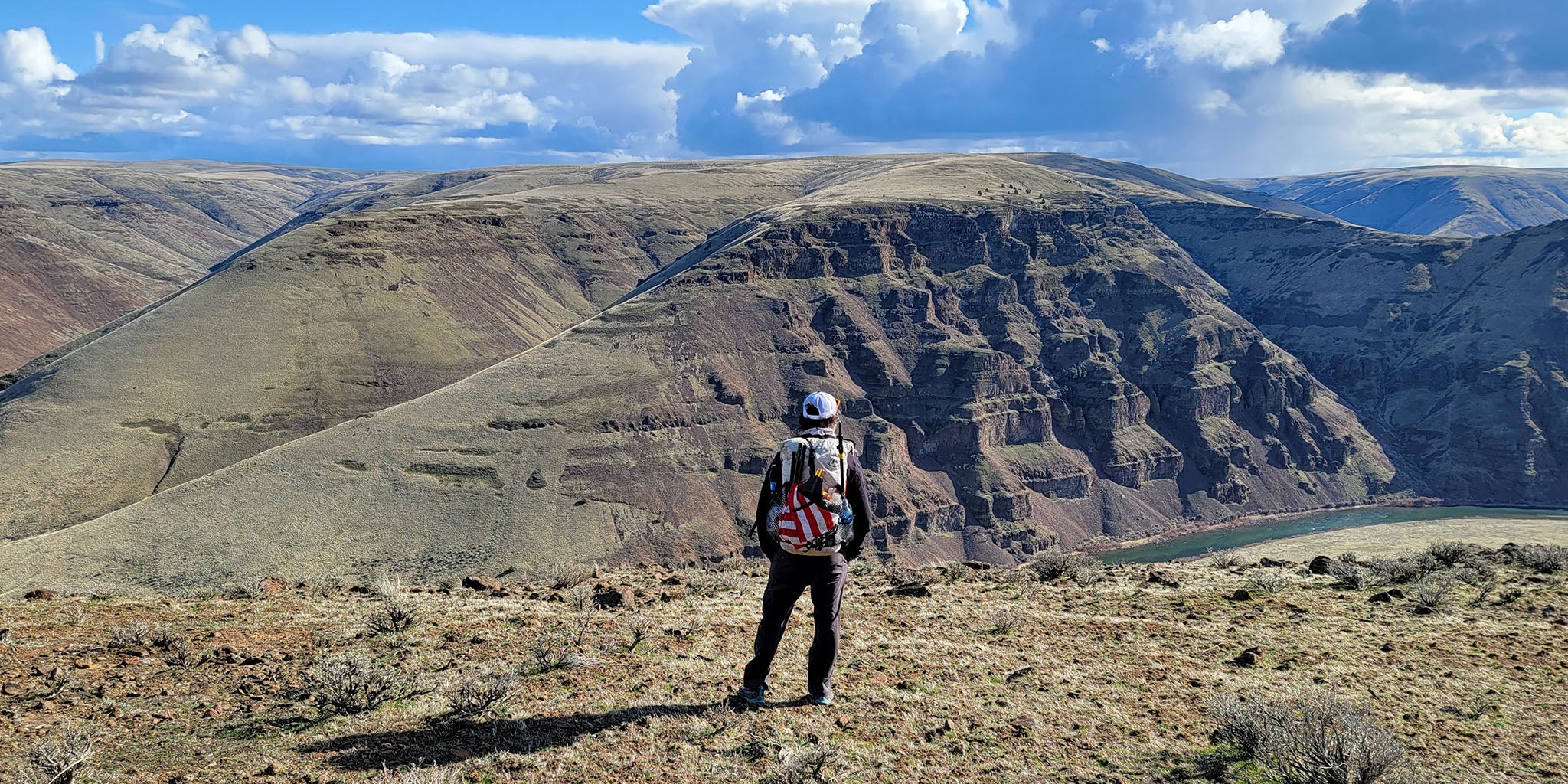 DRESS LIKE AN ONION: PEELING BACK THE LAYERS FOR EFFECTIVE AND COMFORTABLE HIGH DESERT BACKPACKING