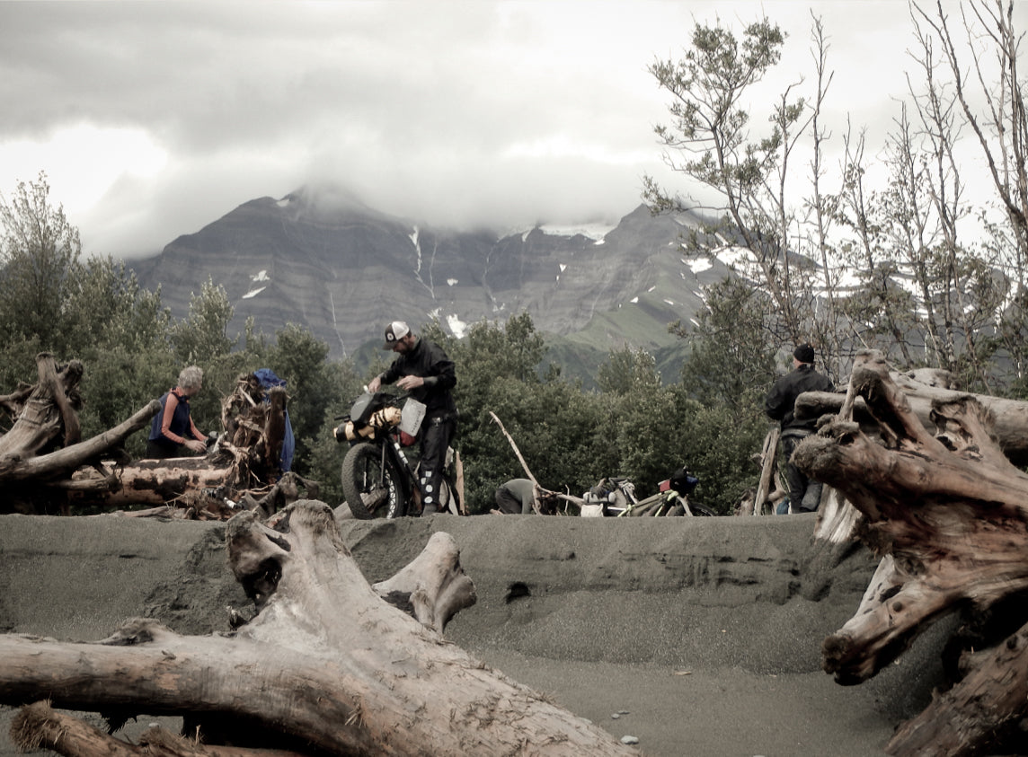 Ultralight bikepacking through thick sand