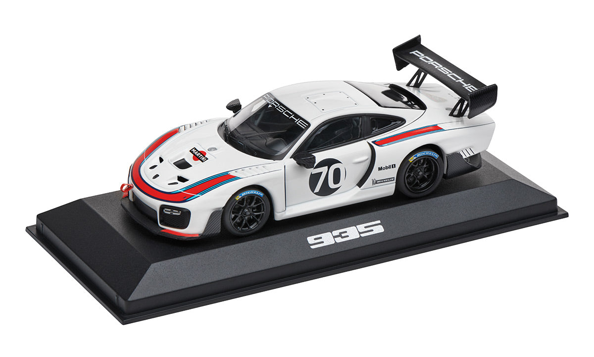 Porsche Driver's Selection 935 1:43 Scale Model Car - Martini Racing