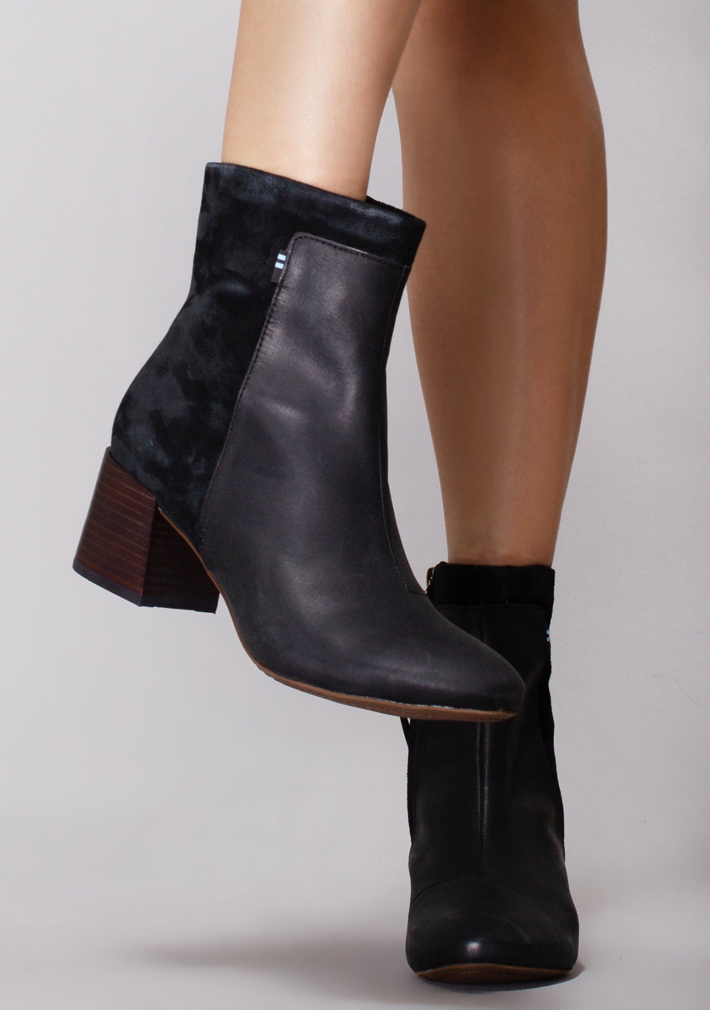 Toms Emmy Black Leather Nubuck Booties 