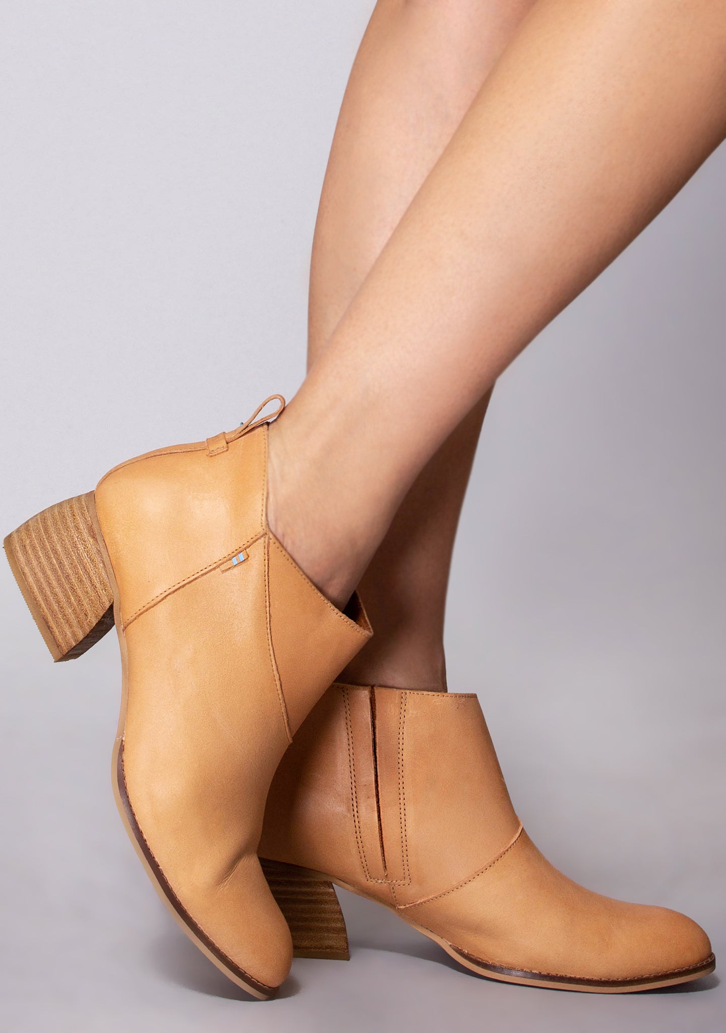 womens leather bootie