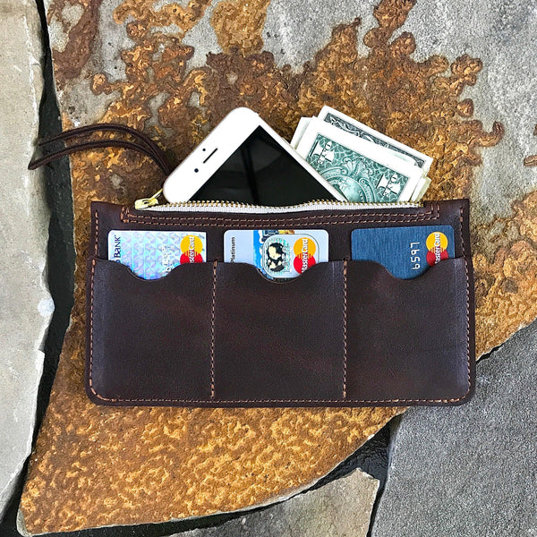 EMBOSSED FORREST BI-FOLD WALLET – PACKER SHOES