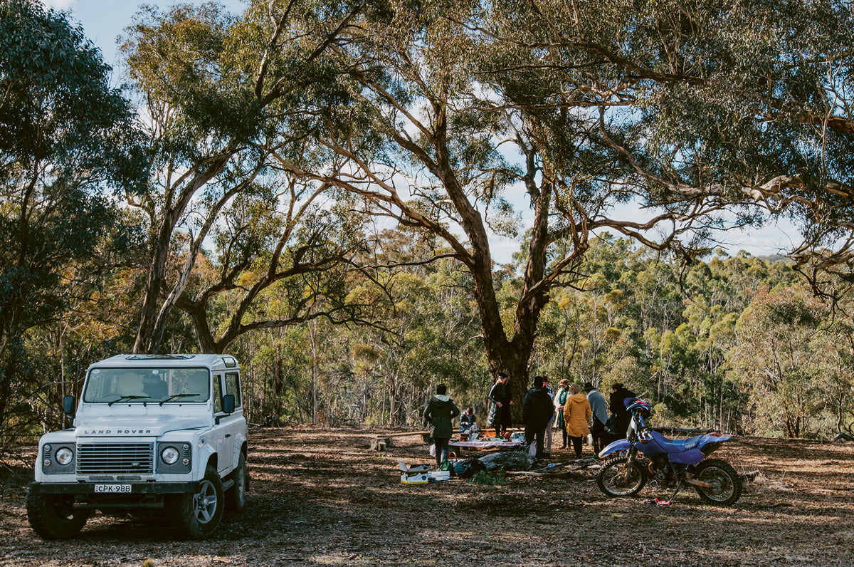 Landrover defender with dirt bikes