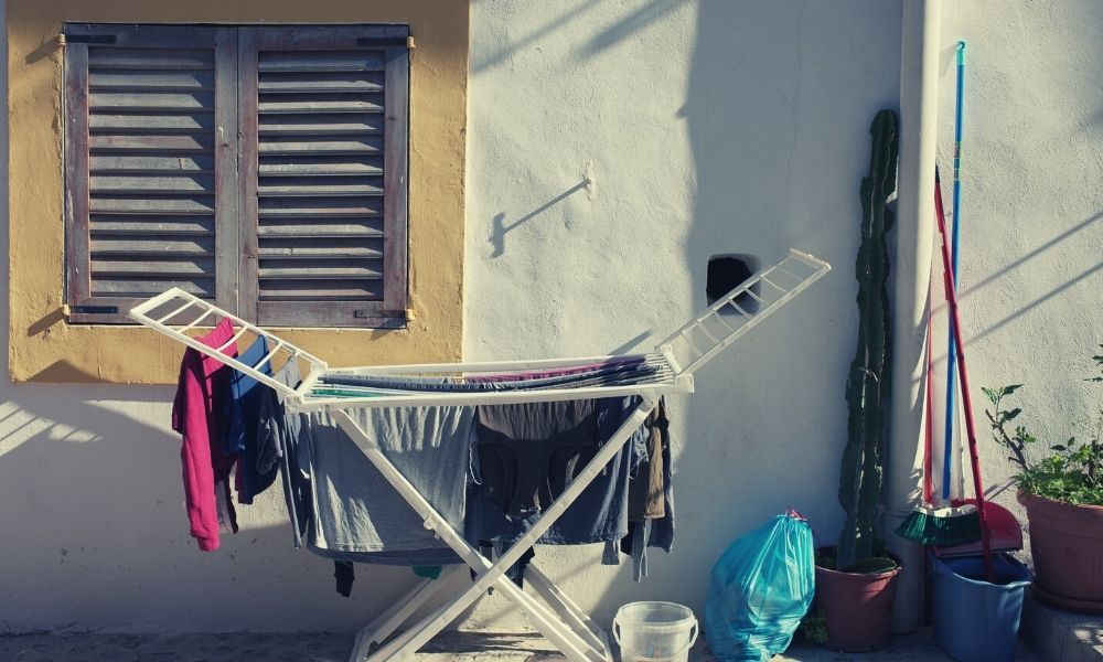 how to air dry clothes