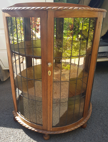 Display Cabinet Gilly's 3 Step Waxing