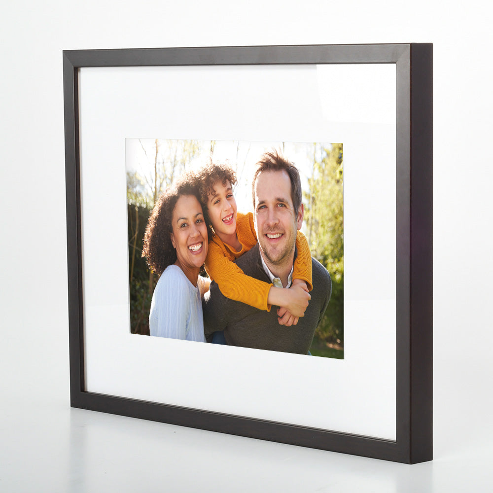 Essential Frame with Family Photo Printed - Mother's Day Gift Guide
