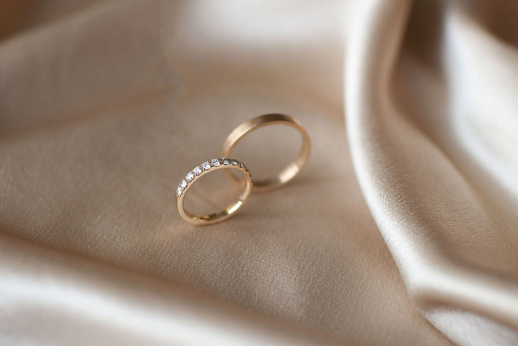 What Are Comfort Fit Wedding Bands? – HOLDEN